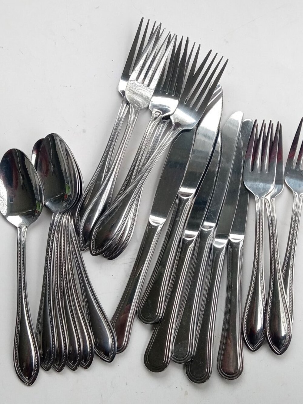 Towle Stainless Tuscan Pattern Beaded China Flatware 21 Pcs Forks Knives Spoons